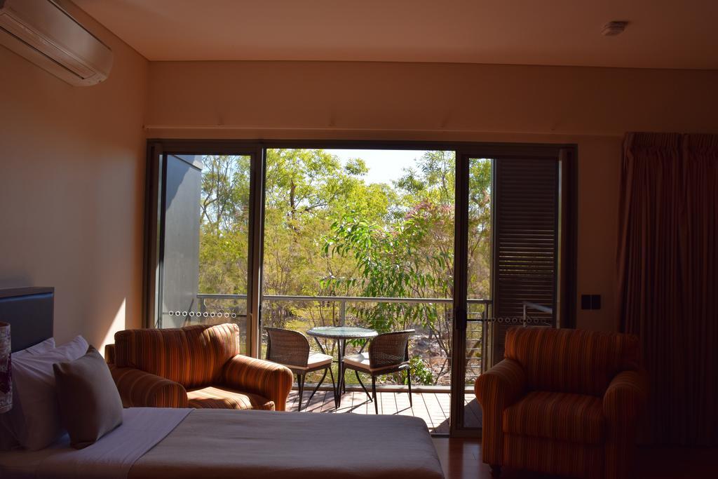 Cicada Lodge Katherine Room photo